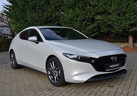 Mazda 3 e-SKYACTIV 140 6AT FWD Centre-Line