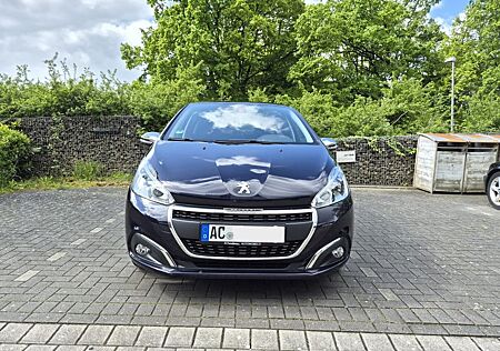 Peugeot 208 Urban Move 1.2 Pure Tech Gepflegt Unfallfrei