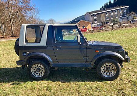Suzuki SJ Samurai Deluxe Cabrio Deluxe