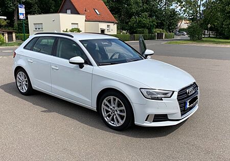 Audi A3 Sportback 1.4 TFSI Sport VIRTUAL / ACC / LED