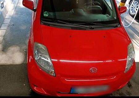 Daihatsu Sirion 1.0 -