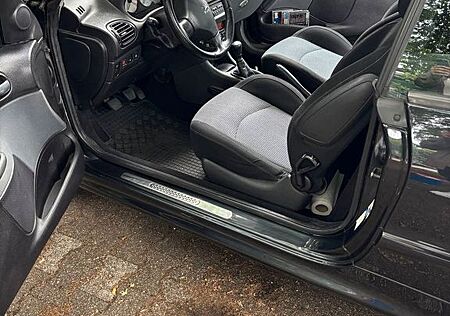 Peugeot 206 206CC TÜV NEU SERVICE NEU