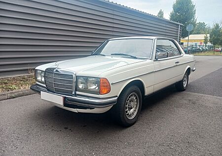 Mercedes-Benz 280 CE W123 Coupe Schiebedach