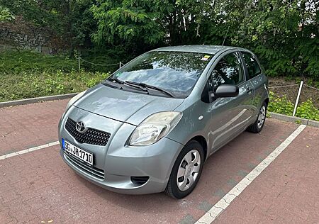Toyota Yaris 1,0-l-VVT-i -