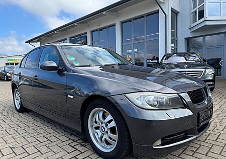 BMW 320d Lim. Automatik/Navi/Xenon/Leder/Schiebedach