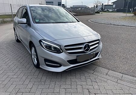 Mercedes-Benz B 220 d 4MATIC DCT Style Style