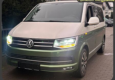 VW T6 Multivan Volkswagen Highline 4x4. NAVI. St.HZ. AHK