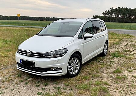 VW Touran Volkswagen 1.6 TDI SCR BMT Klima/Navi/Sitzheiz/AHK