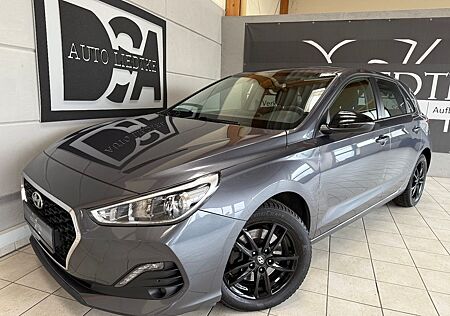 Hyundai i30 YES! Navi/PDC/RFK/SHZ/LHZ/LED