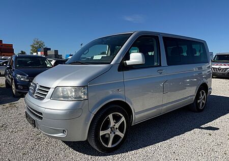 VW T5 Transporter Volkswagen T5 2.5 TDI Caravelle 8-Sitze Klima AHK 18-Zollll