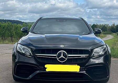 Mercedes-Benz E 63 AMG Mercedes-AMG E 63 S 4MATIC+ T Autom...