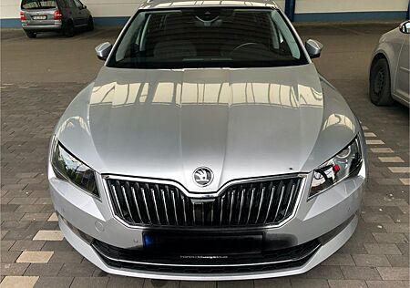 Skoda Superb 2.0 TSI DSG 4x4 L&K Combi L&K