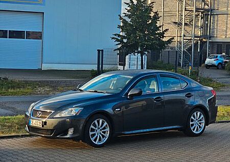 Lexus IS 250 | V6 | 127.000 km | TÜV 06/26 |