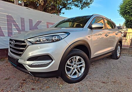 Hyundai Tucson 1.Hand Klima AHK Cam LED Navi Phone