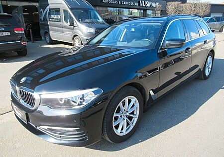 BMW 520 iA Touring-Pano-Leder-Kamera-PDC-Sitzheizung