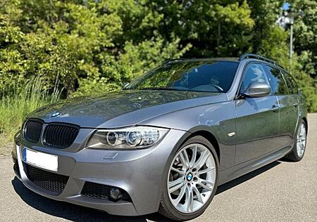 BMW 320i Touring - M Sportpaket Spacegrau