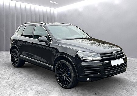 VW Touareg Volkswagen V6TDI *ATM mit 110TKM/AHK/Dynaudio/Navi*