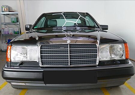 Mercedes-Benz CE 300