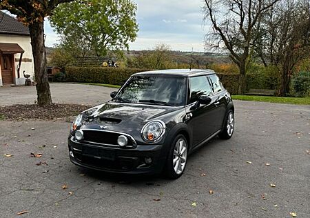 Mini Cooper S 2. Hand über 1 Jahr TÜV von privat