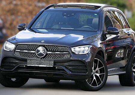 Mercedes-Benz GLC 300 GLC+AMG+NIGHT+4x4+20"+LEDER+STHZG+ACC+HIGH-END++