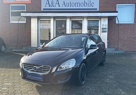 Volvo V60 Kombi Momentum,Klimaautomatik,NAVI,EURO-5