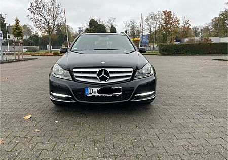 Mercedes-Benz C 180 T AVANTGARDE AVANTGARDE