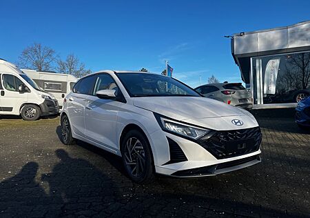 Hyundai i20 1,0L 74KW Navi Led Klima Alu 5J Garantie