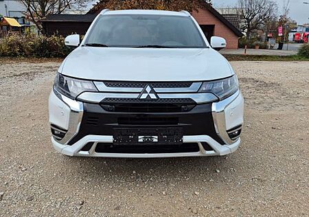 Mitsubishi Outlander PHEV Intro Edition 4WD