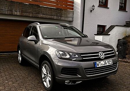 VW Touareg Volkswagen 4.2 V8 TDI Tiptronic -