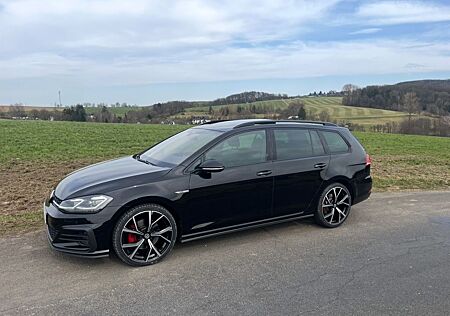VW Golf Volkswagen GTD Variant TÜV & Inspektion NEU
