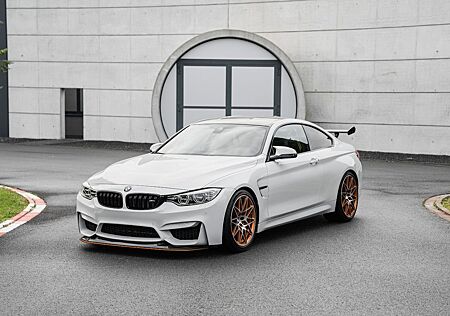 BMW M4 GTS Drivers Package Carbon 1 of 700