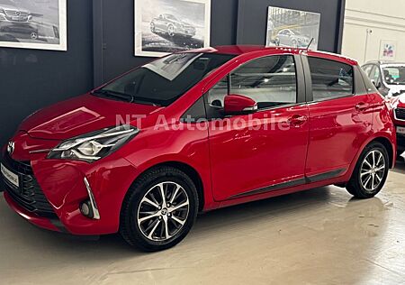 Toyota Yaris Y20 Club 1.5 RCAM SHZ Allwetter Reifen 1Hd