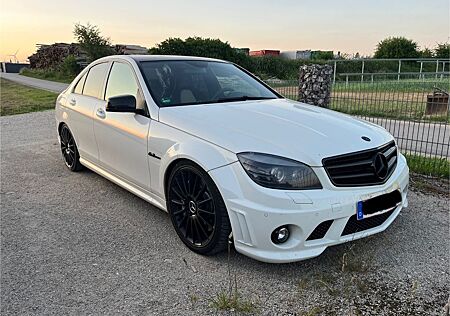 Mercedes-Benz C 63 AMG Limousine