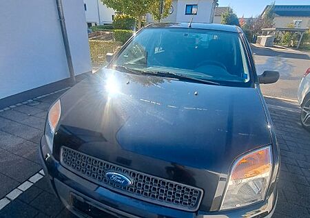 Ford Fusion 1,4 16V + +