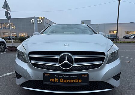 Mercedes-Benz A 180 A -Klasse BlueEfficiency ,Scheckheft