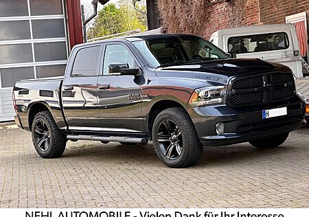 Dodge RAM 1500 SPORT Crew Cab 4X4