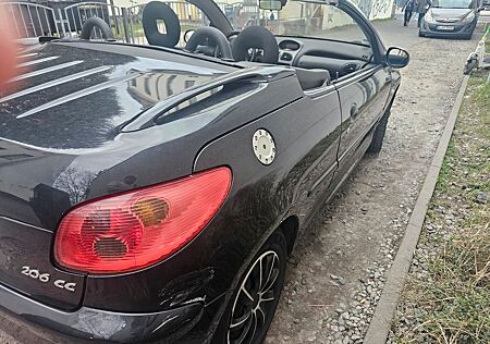 Peugeot 206 cc, Top & Ruhig Motor, TÜV bis 2027