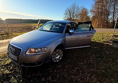 Audi A6 2.4 -