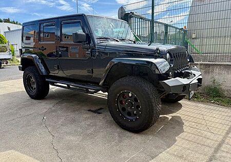 Jeep Wrangler 2.8l CRD Unlimited Sahara Automatik...