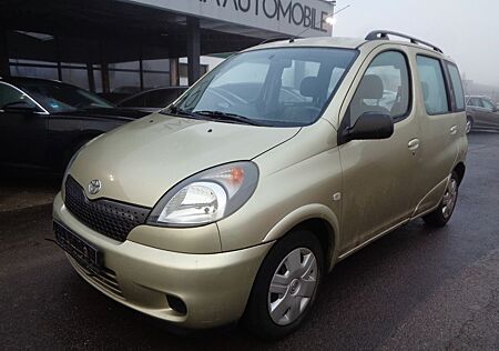 Toyota Yaris 1.3 linea sol°Tüv Neu°1.Hand°