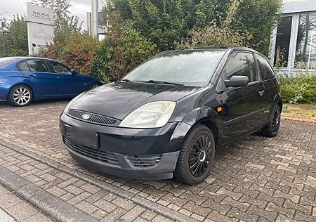 Ford Fiesta 1.3 Tüv neu | Viele neuteile |