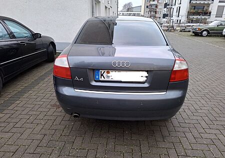 Audi A4 2.0 - 2001 Benzin