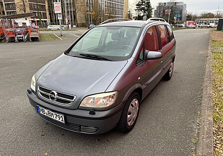 Opel Zafira 2.2 -