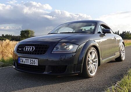 Audi TT Coupe 3.2 quattro - VR 6 DSG