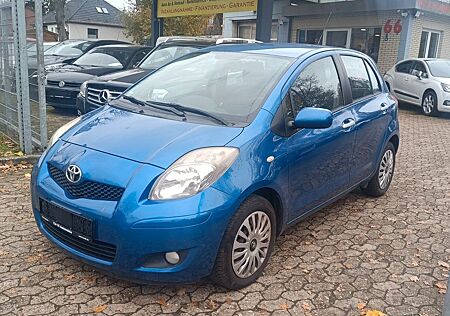 Toyota Yaris Life 1,3 / Klimaautomatik /