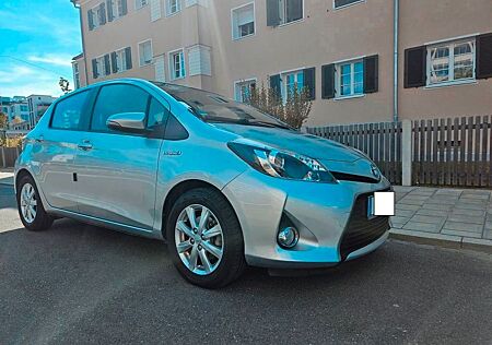 Toyota Yaris Automatik, Hybrid,1 Hand,91000 km HU neu