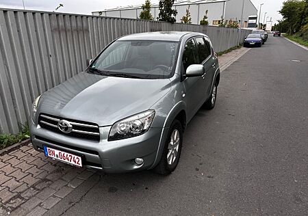 Toyota RAV 4 2.2-l-D-CAT 4x4 Executive Executive