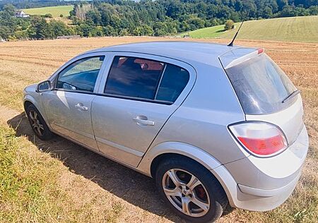 Opel Astra 1.8 -