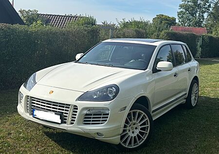 Porsche Cayenne GTS durchweg Wartungsgepflegt im PZ