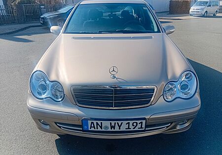 Mercedes-Benz C 180 KOMPRESSOR ELEGANCE NEU TÜV AHK